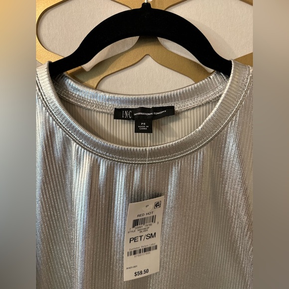 Metallic Blouse with Pleated Shoulders - Picture 2 of 3